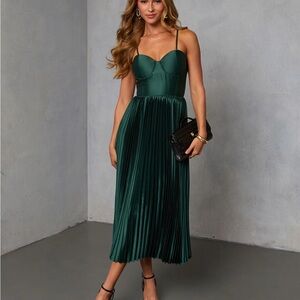 NWT VICI Aleina Fit And Flare Midi Dress - M